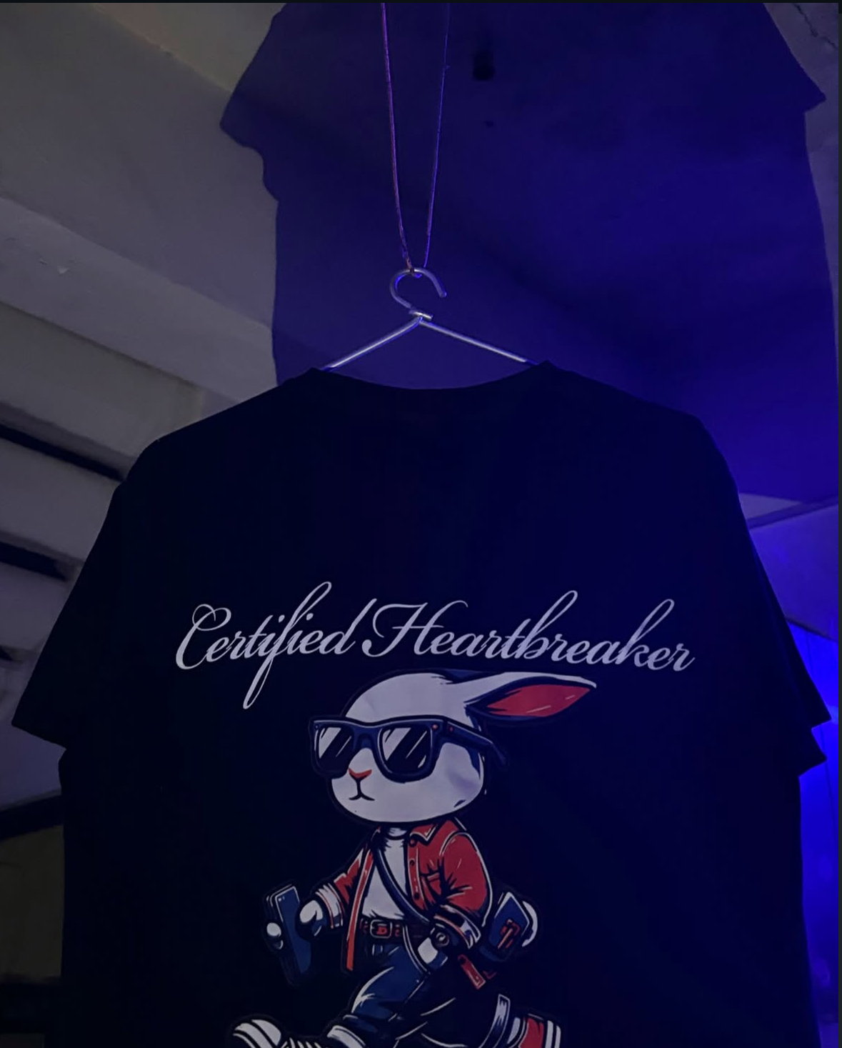 Certified heartbreaker Slim fit tee